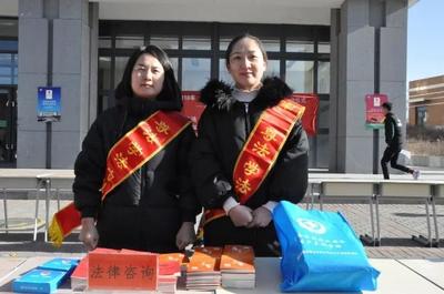 康巴什首個(gè)憲法宣傳周系列宣傳活動(dòng)全面啟動(dòng)