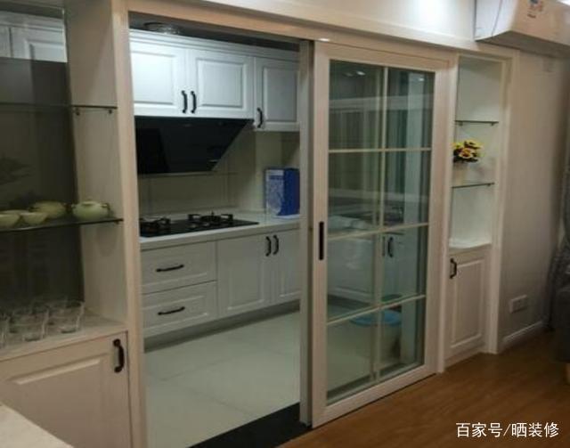 廚房裝修別執念推拉門，這樣裝更實用，我家拆完才后悔知道太晚